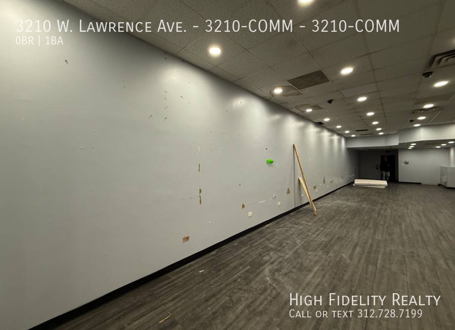 Apartment for rent at 3210 W Lawrence Ave #COMM, Chicago, IL 60625