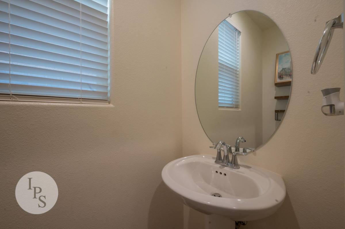 House for rent at 6052 E Bishop Lane, Fresno, CA 93727