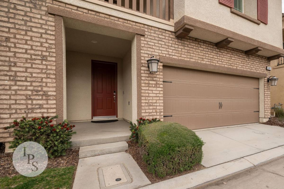 House for rent at 6052 E Bishop Lane, Fresno, CA 93727