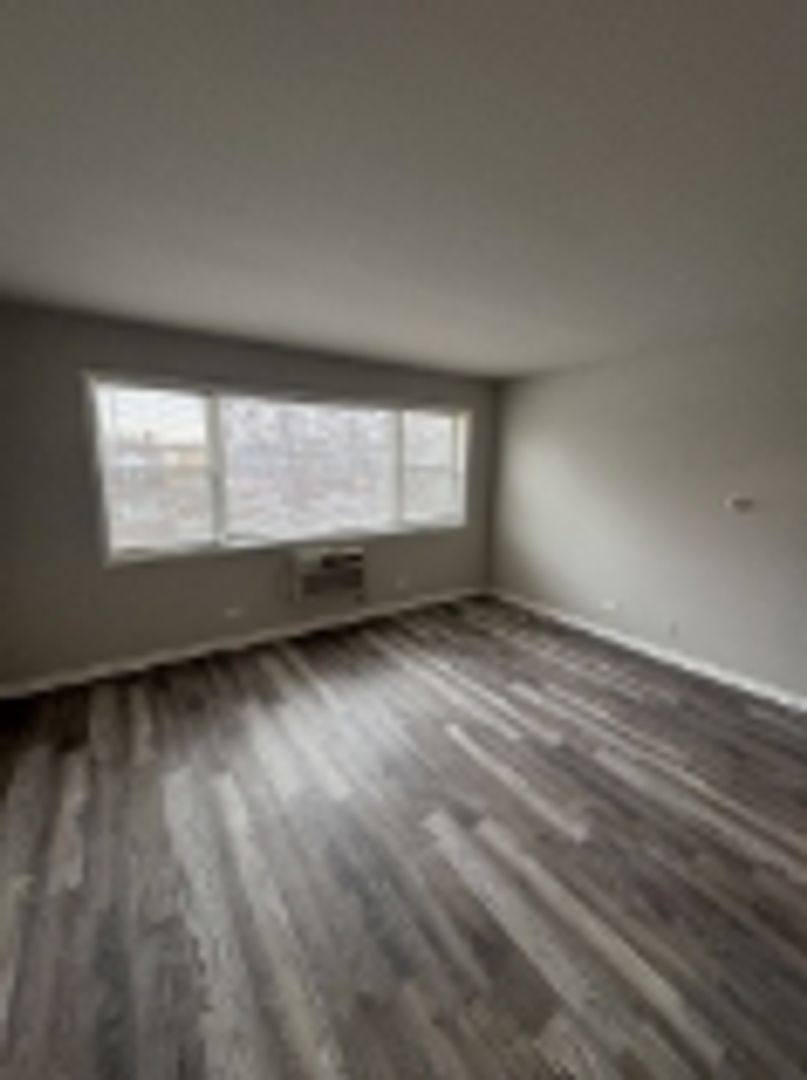 Apartment for rent at 2040 S 16th Ave, Broadview, IL 60155