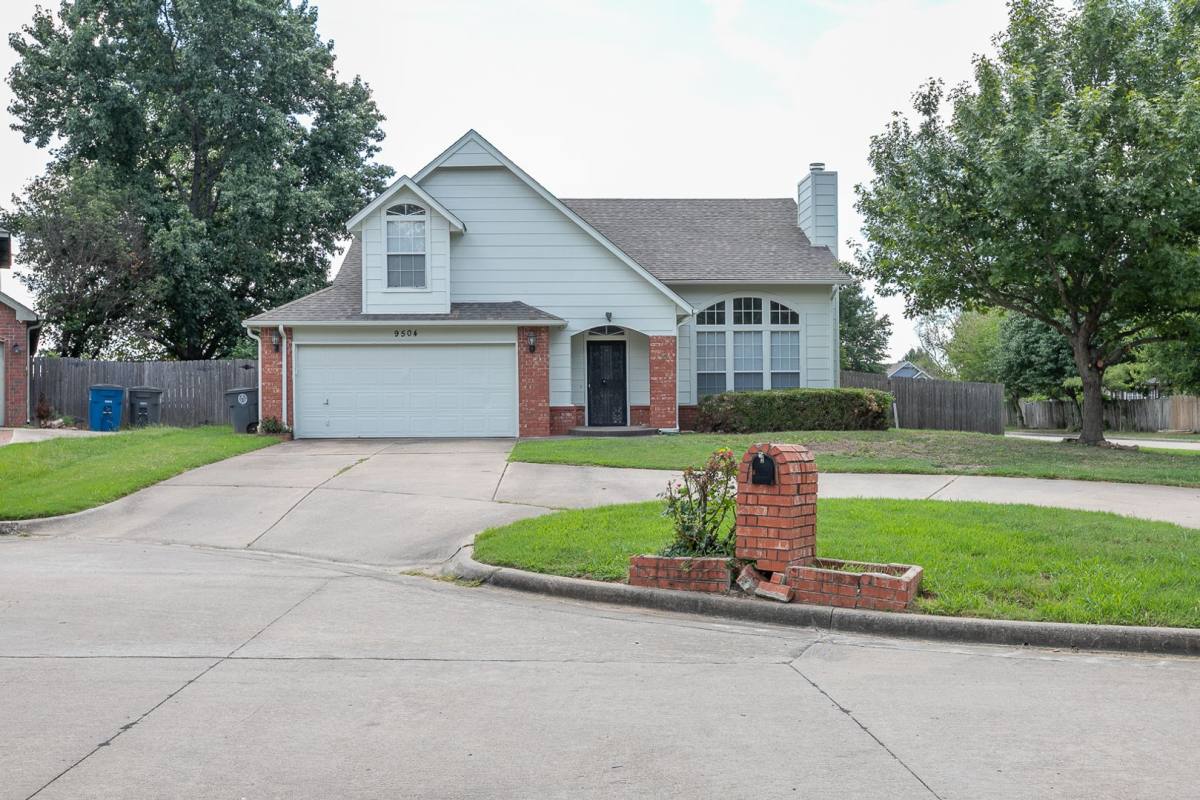 House for rent at 9504 E 99th Place, Tulsa, OK 74133