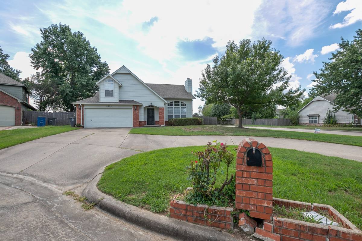 House for rent at 9504 E 99th Place, Tulsa, OK 74133
