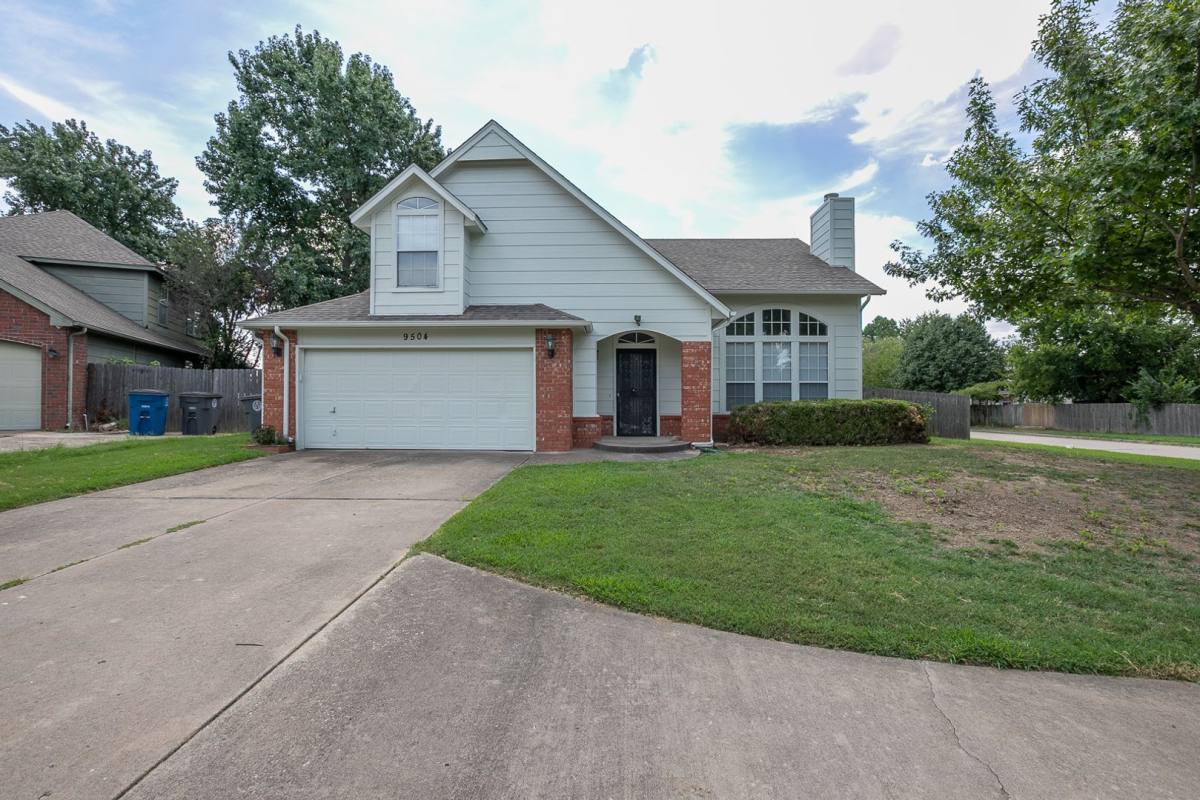 House for rent at 9504 E 99th Place, Tulsa, OK 74133