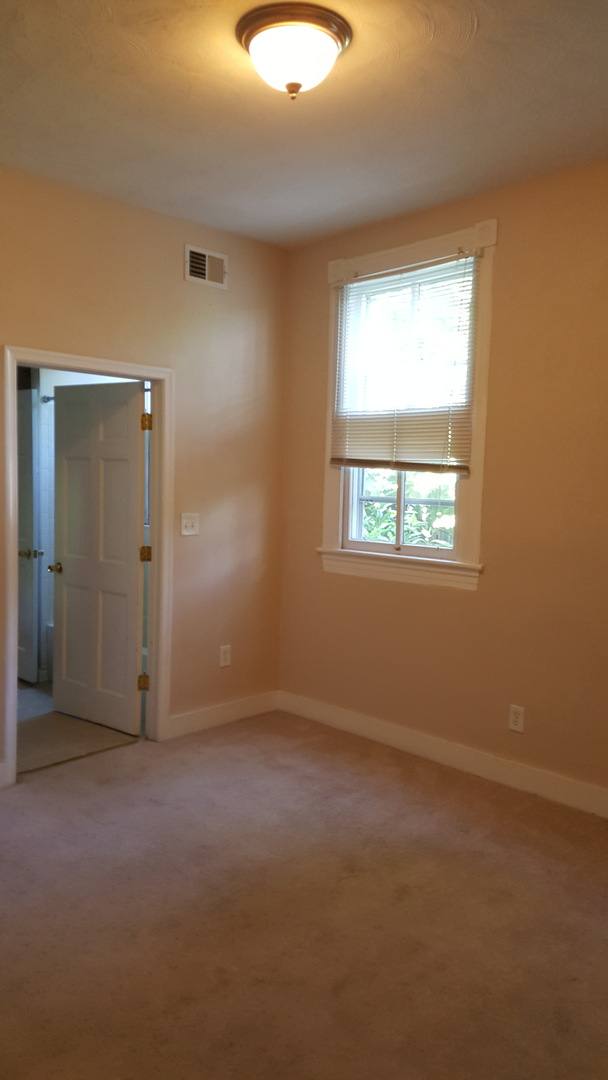 Apartment for rent at 414 London St, Portsmouth, VA 23704