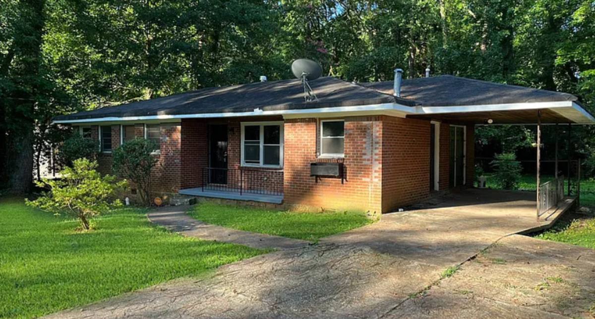 House for rent at 3503 Misty Valley Rd, Decatur, GA 30032
