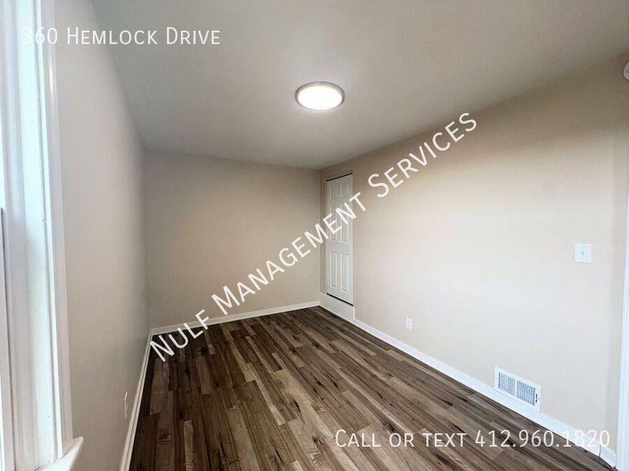 Townhouse for rent at 360 Hemlock Dr, Coraopolis, PA 15108