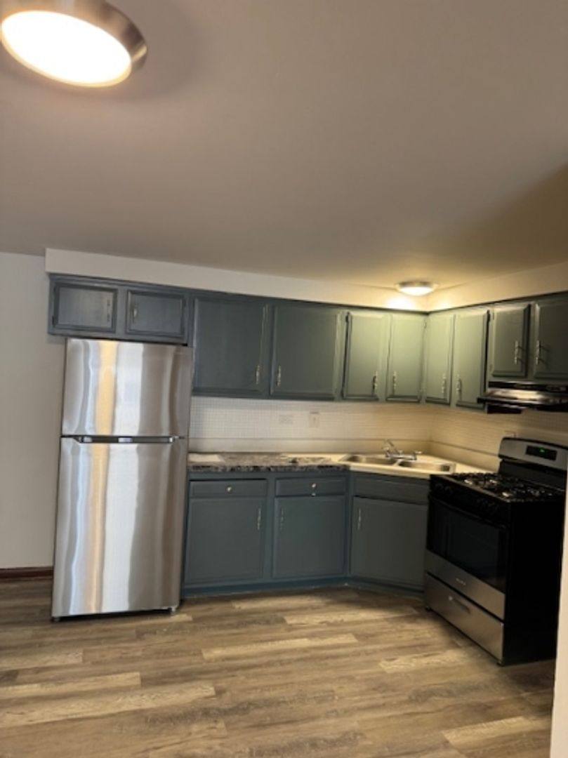 Apartment for rent at 1908-16 Vermont Ave, Blue Island, IL 60406