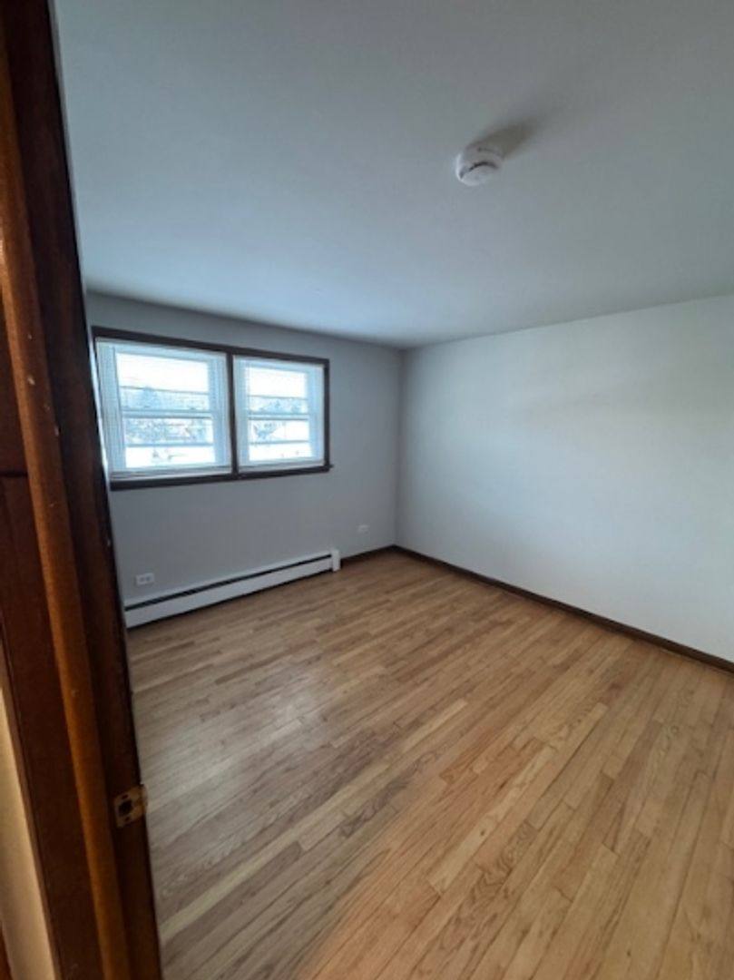Apartment for rent at 1908-16 Vermont Ave, Blue Island, IL 60406