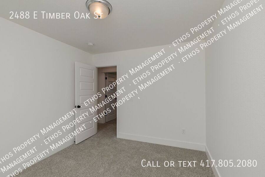 House for rent at 2488 E Timber Oak St, Republic, MO 65738