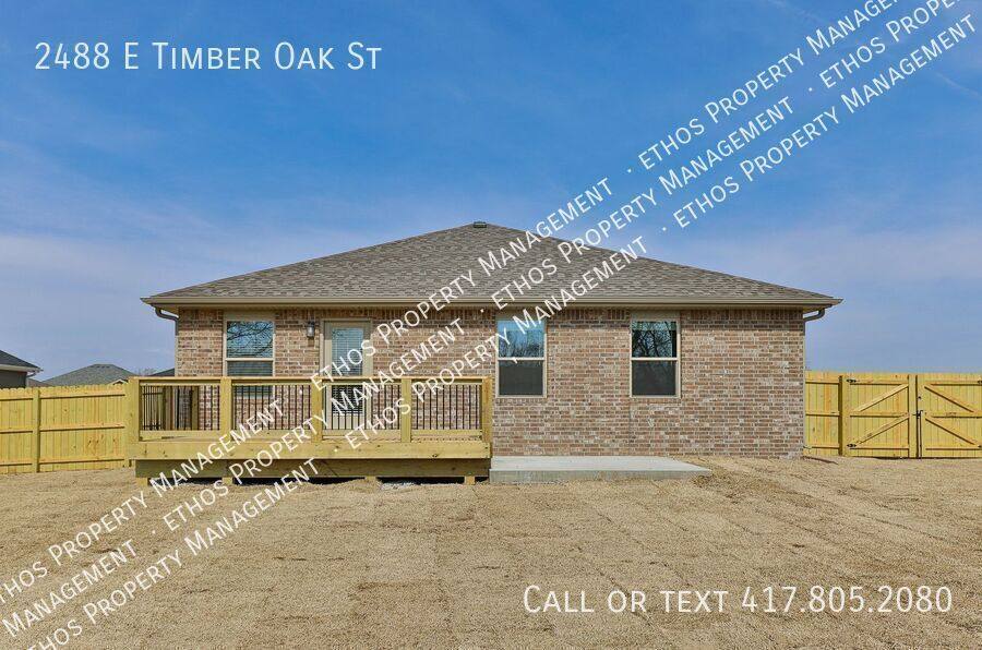 House for rent at 2488 E Timber Oak St, Republic, MO 65738