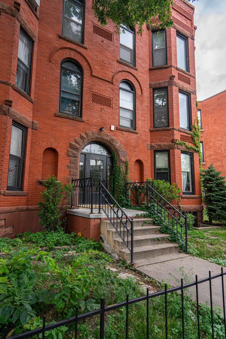 Apartment for rent at 728 E 16th St, Minneapolis, MN 55404