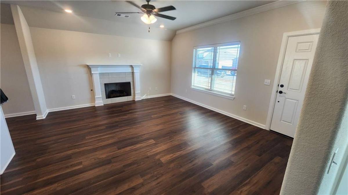 House for rent at 145 N Hinsdale Ave, Fayetteville, AR 72704