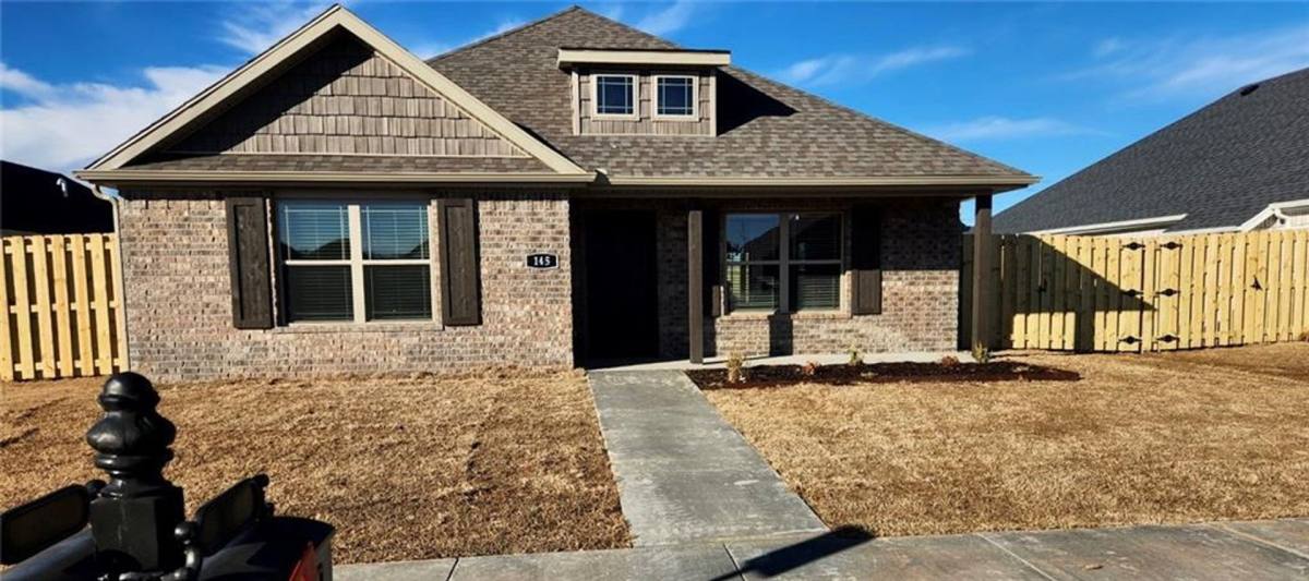 House for rent at 145 N Hinsdale Ave, Fayetteville, AR 72704