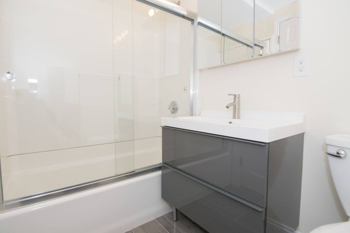 House for rent at 1805 Beacon St #2B, Brookline, MA 02445