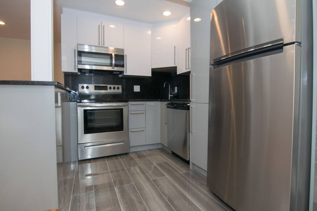 House for rent at 1805 Beacon St #2B, Brookline, MA 02445