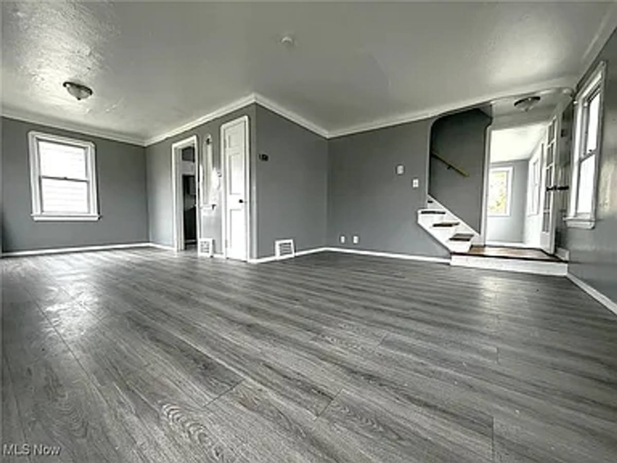 House for rent at 17312 Glendale Ave, Cleveland, OH 44128