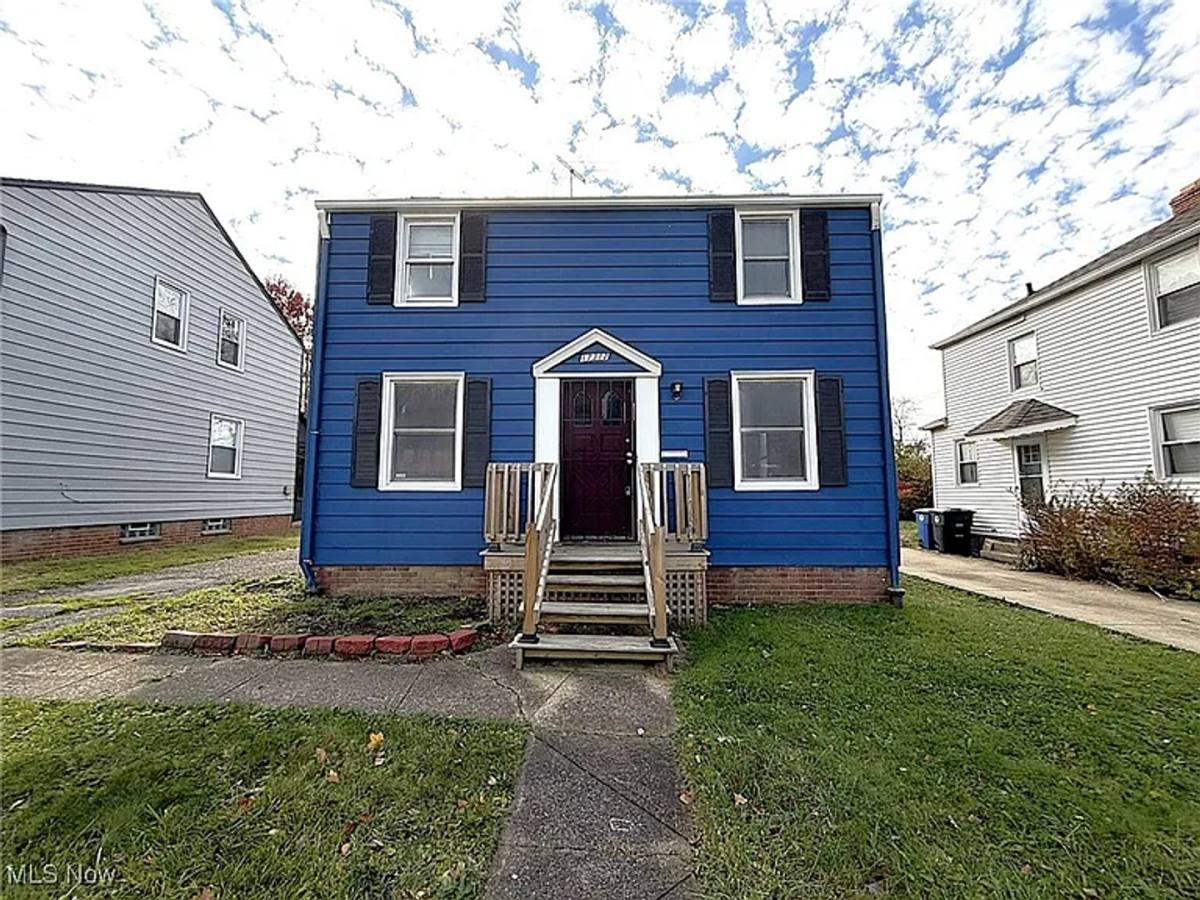 House for rent at 17312 Glendale Ave, Cleveland, OH 44128