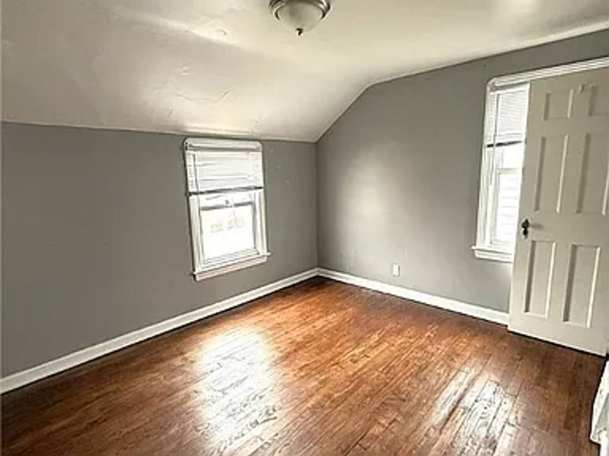 House for rent at 17312 Glendale Ave, Cleveland, OH 44128
