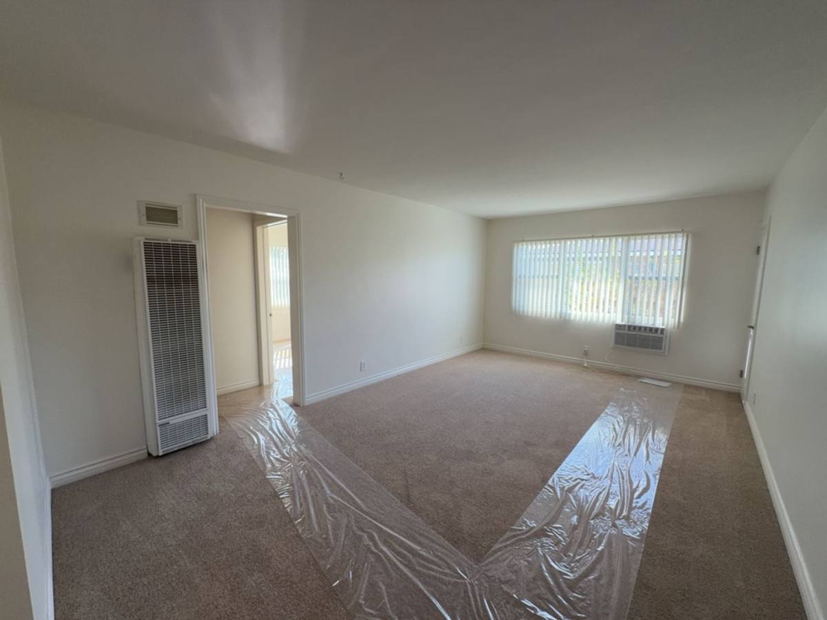 Apartment for rent at 7337-41 Variel Ave, Winnetka, CA 91306