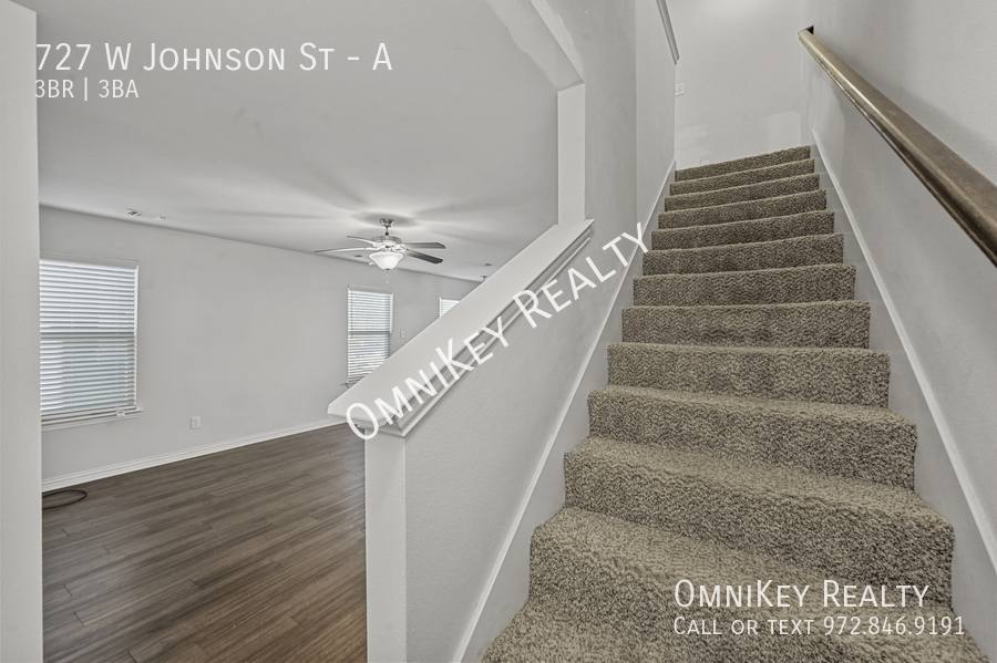 Townhouse for rent at 727 W Johnson St #A, Denison, TX 75020