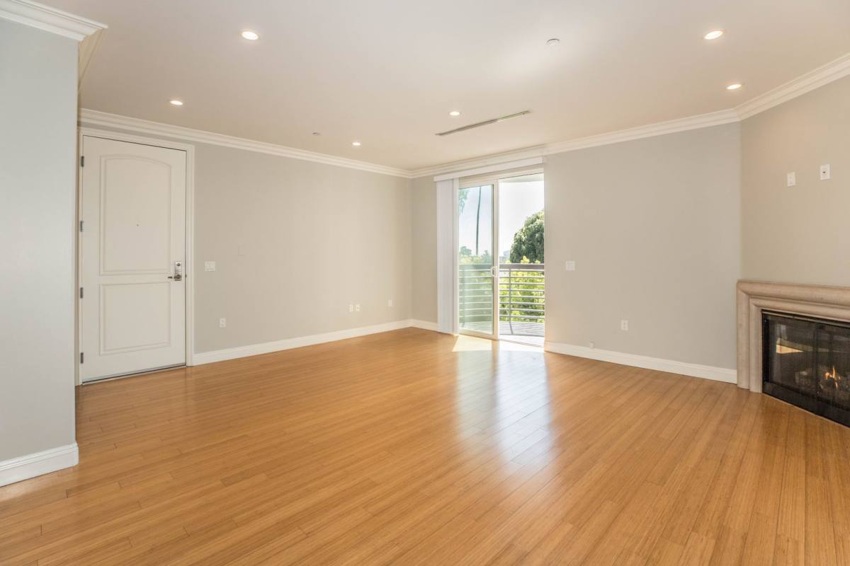 Condo for rent at 1283 Havenhurst Dr #306, Los Angeles, CA 90046
