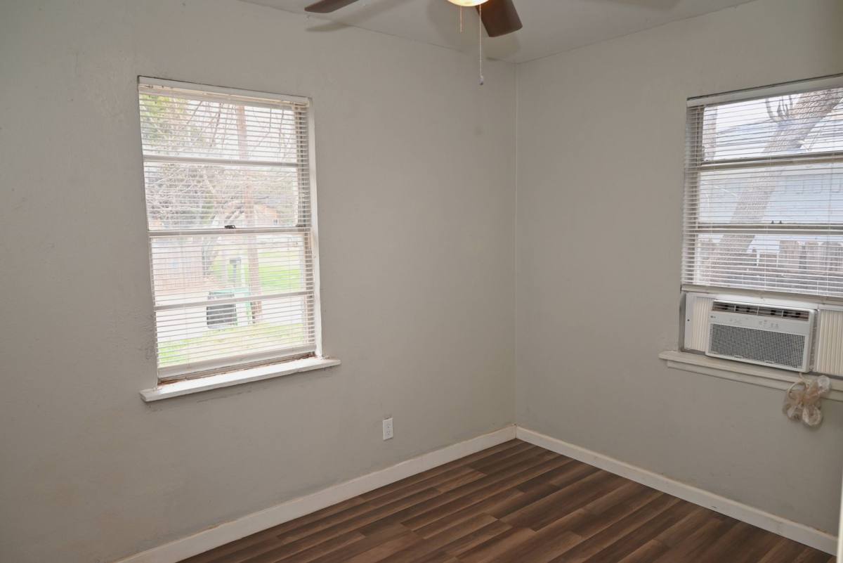 Apartment for rent at 600 E 1st St, Burkburnett, TX 76354