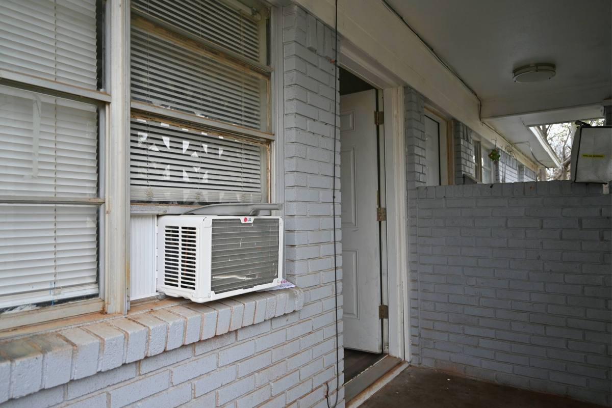 Apartment for rent at 600 E 1st St, Burkburnett, TX 76354