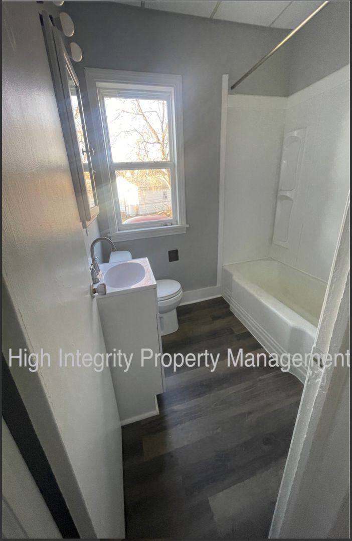 Apartment for rent at 766 Pennsylvania Ave, Elmira, NY 14904