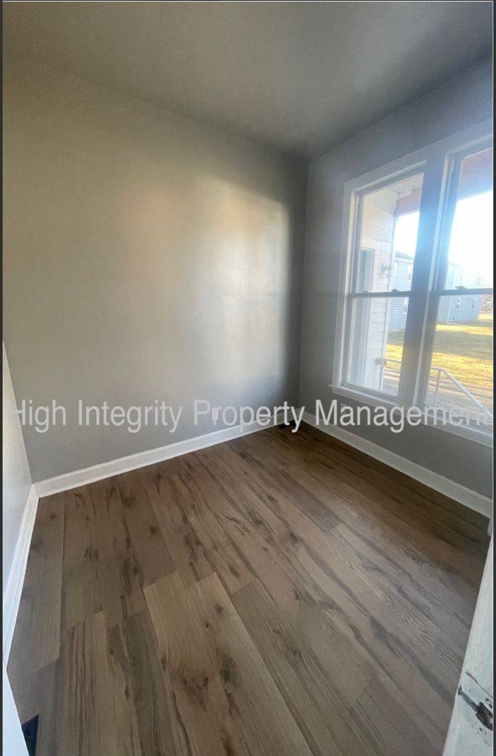 Apartment for rent at 766 Pennsylvania Ave, Elmira, NY 14904