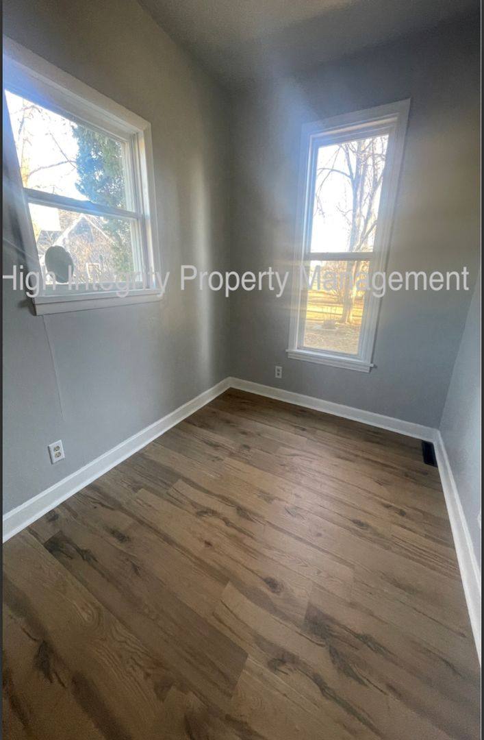 Apartment for rent at 766 Pennsylvania Ave, Elmira, NY 14904