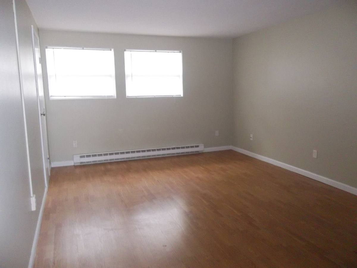 Townhouse for rent at 1 Chelsea Dr, Cortland, NY 13045