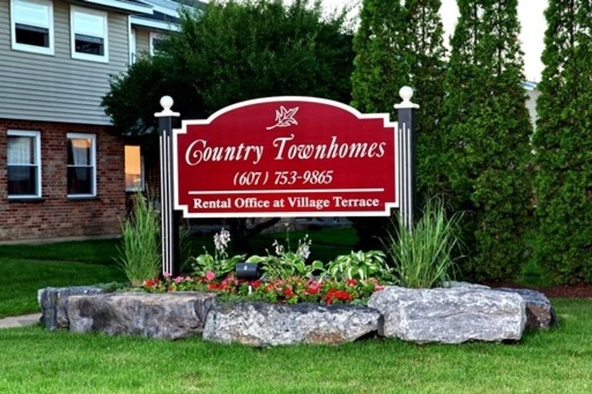 Townhouse for rent at 1 Chelsea Dr, Cortland, NY 13045
