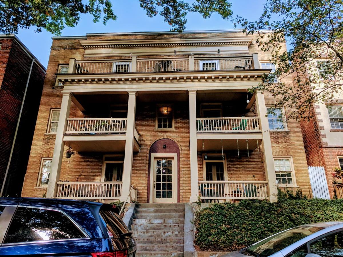 Apartment for rent at 302 N Cleveland St, Richmond, VA 23221
