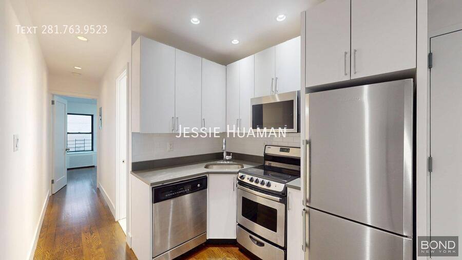 Apartment for rent at 304 E 49th St #4, New York, NY 10017