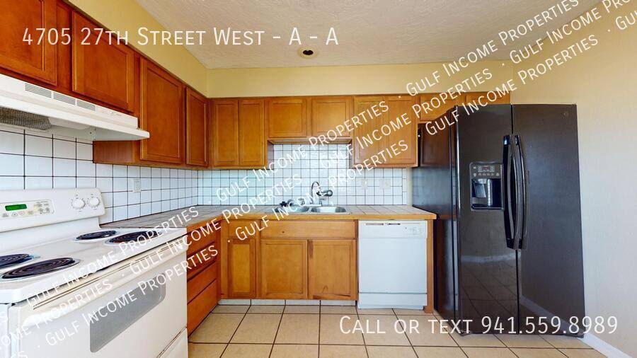 Apartment for rent at 4705 27th St W #A, Bradenton, FL 34207