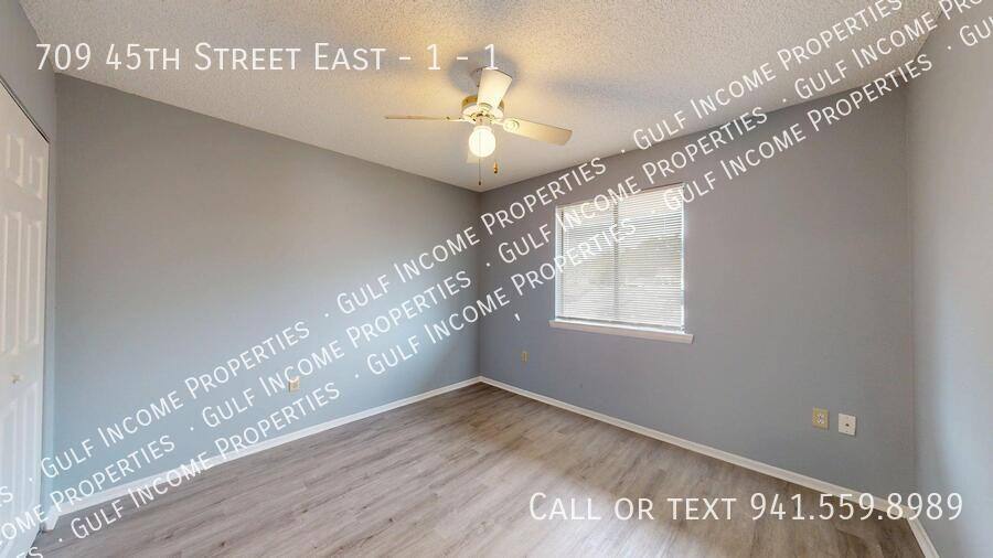 Townhouse for rent at 709 45th St E, Palmetto, FL 34221