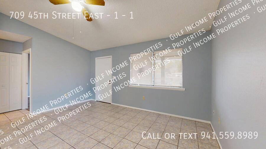 Townhouse for rent at 709 45th St E, Palmetto, FL 34221