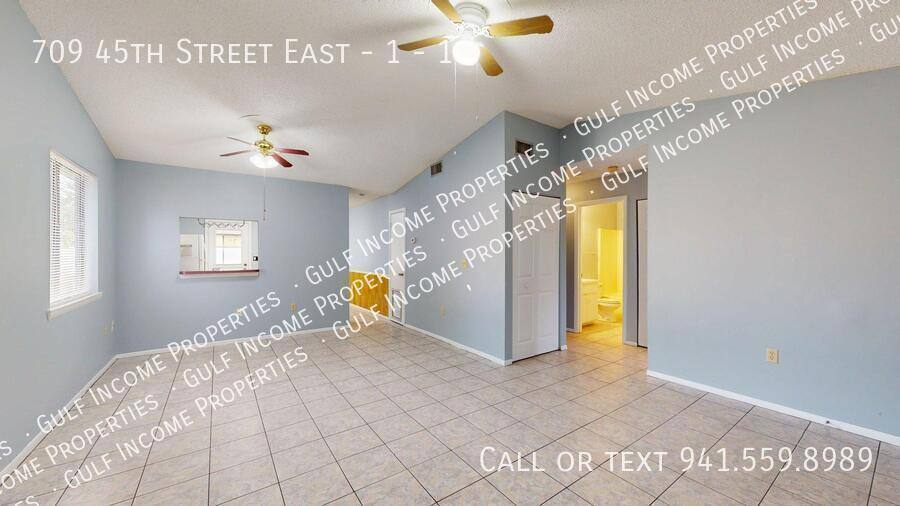 Townhouse for rent at 709 45th St E, Palmetto, FL 34221