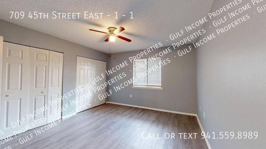 Townhouse for rent at 709 45th St E, Palmetto, FL 34221
