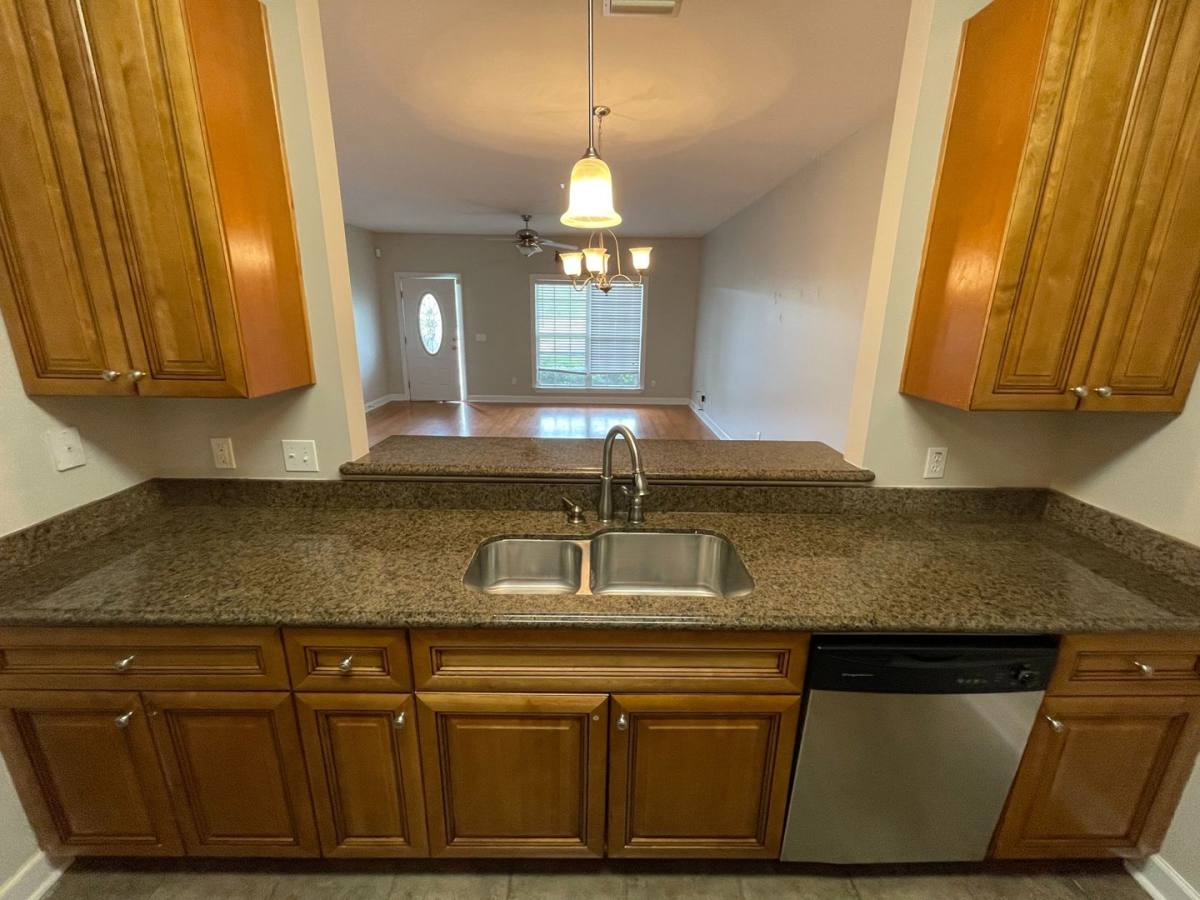 Townhouse for rent at 310 Stratford Dr, Ozark, AL 36360