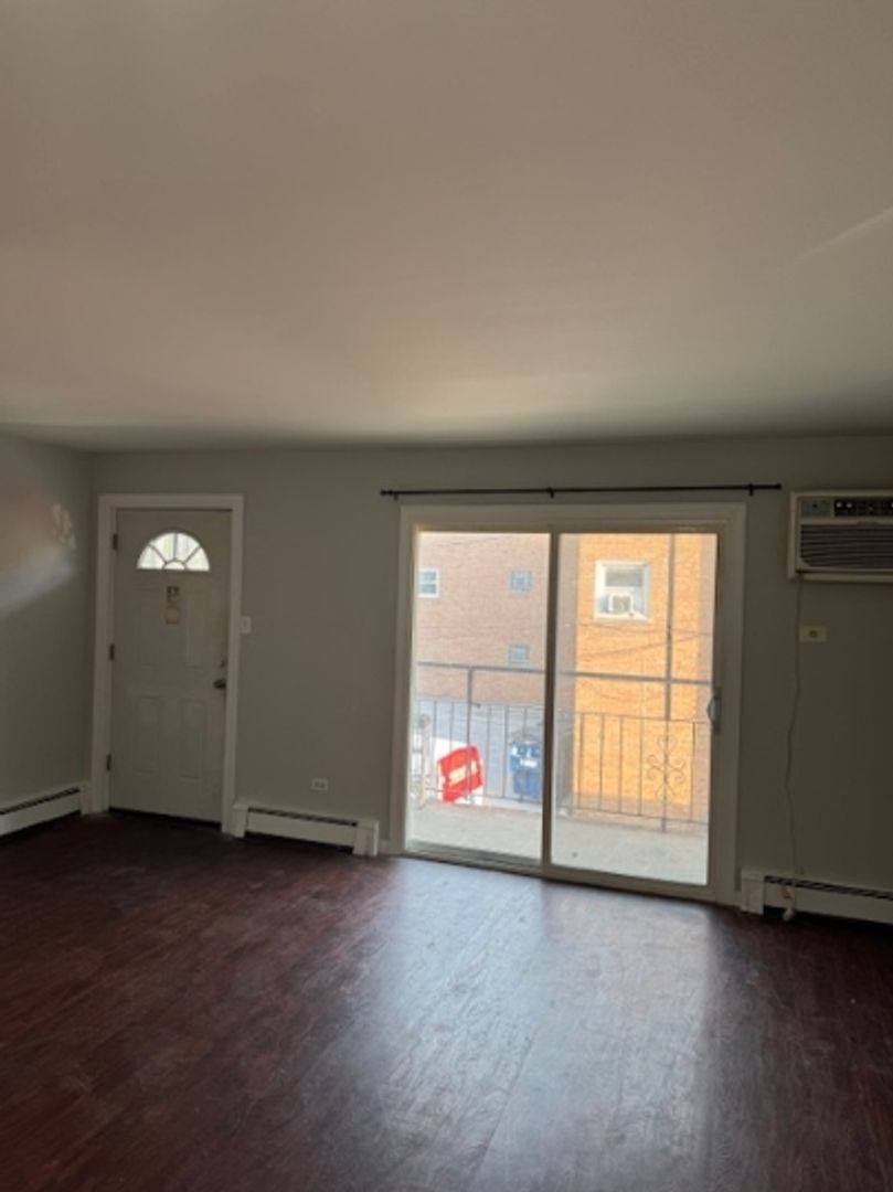 Apartment for rent at 13034 Honore St, Blue Island, IL 60406