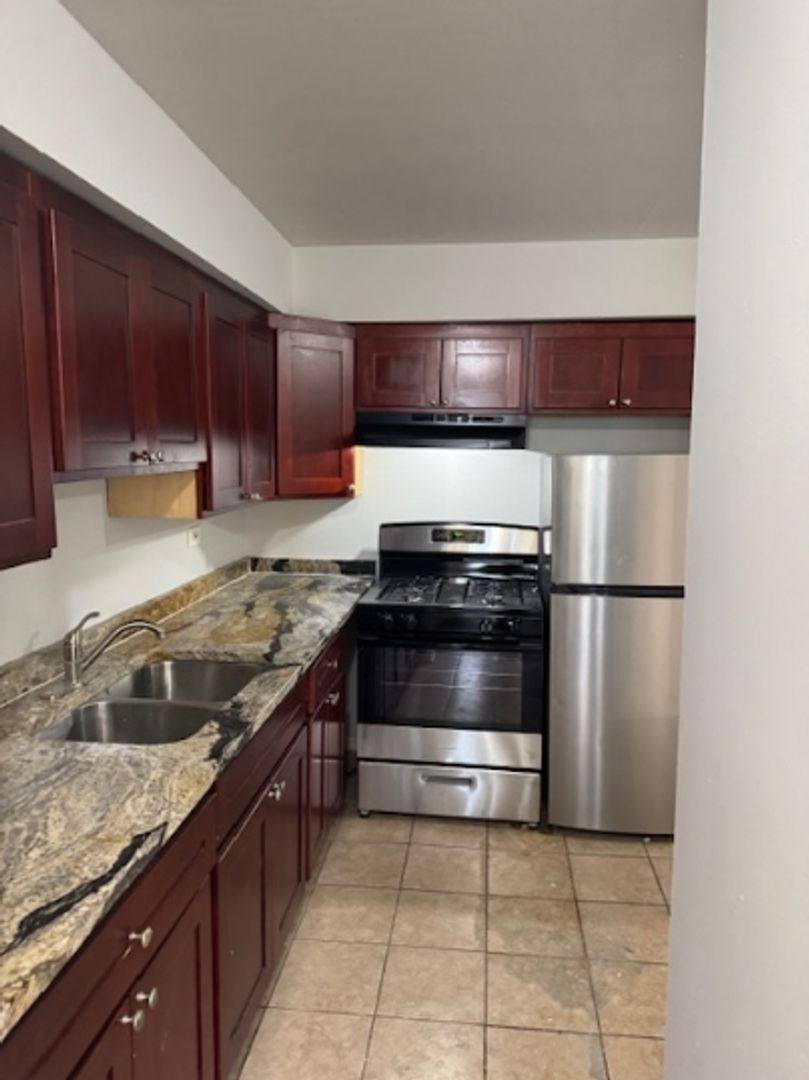 Apartment for rent at 13034 Honore St, Blue Island, IL 60406