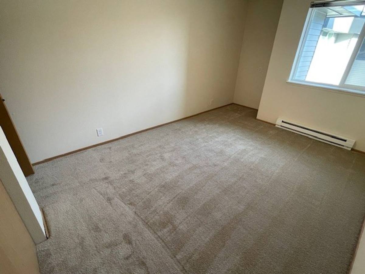 Apartment for rent at 11725 15th Ave NE, Seattle, WA 98125