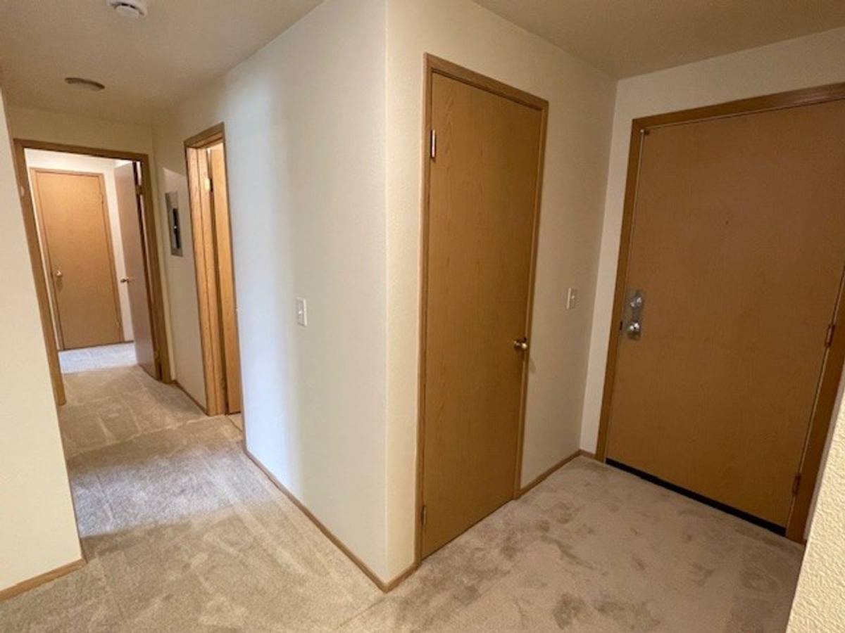 Apartment for rent at 11725 15th Ave NE, Seattle, WA 98125