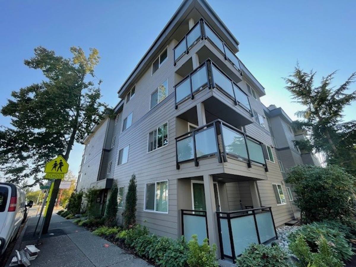 Apartment for rent at 11725 15th Ave NE, Seattle, WA 98125