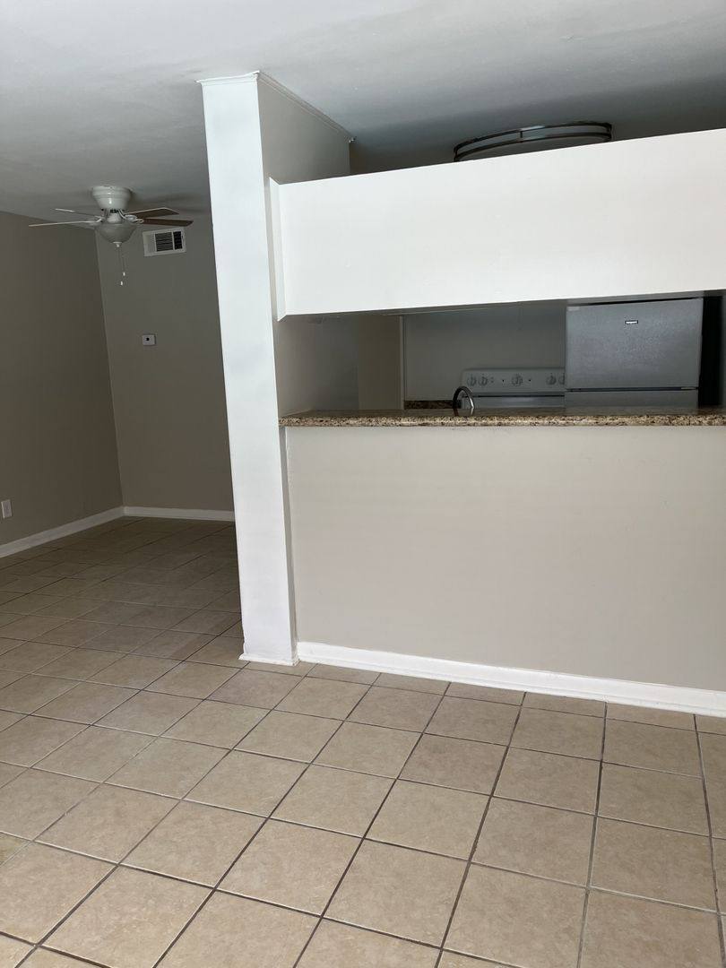 Apartment for rent at 306 Stratford St, Houston, TX 77006