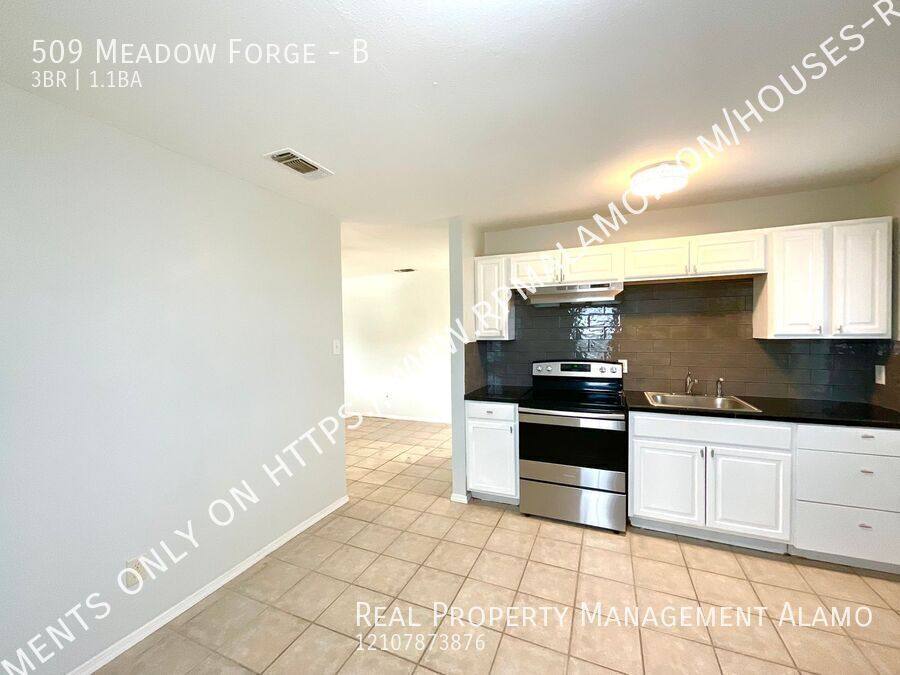 Apartment for rent at 509 Meadow Forge #B, Converse, TX 78109