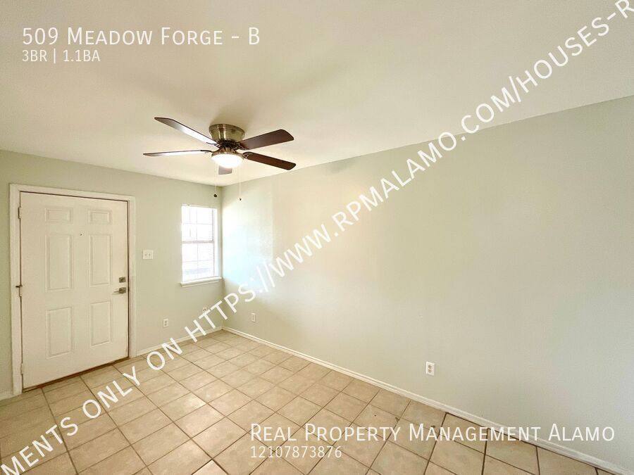 Apartment for rent at 509 Meadow Forge #B, Converse, TX 78109