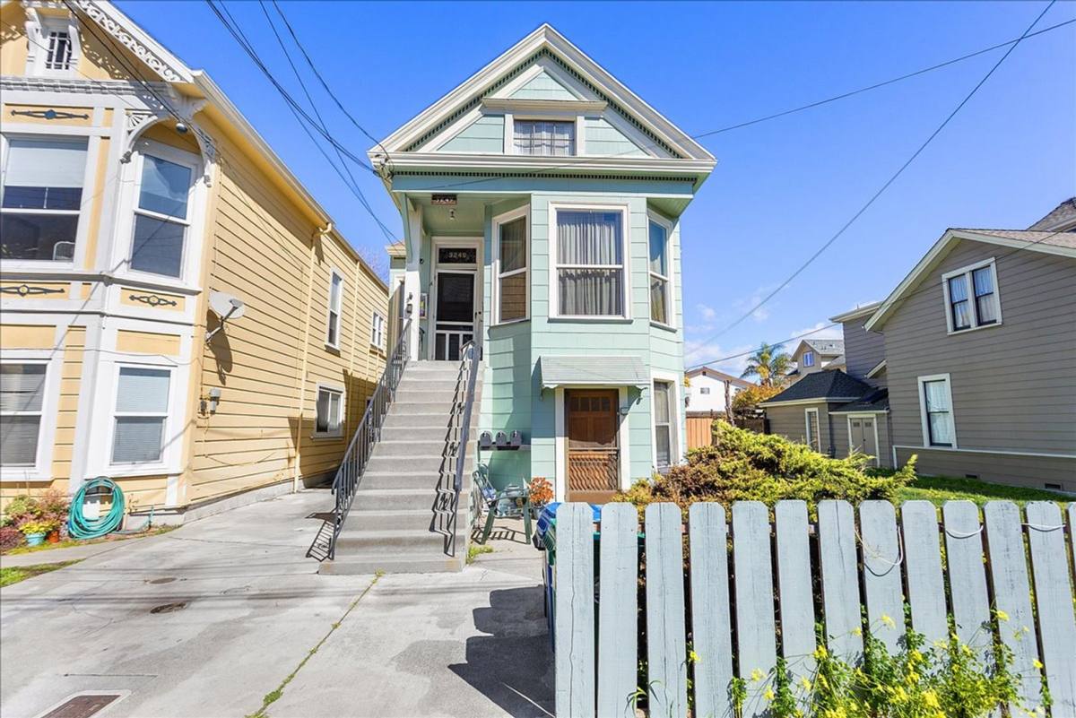 Apartment for rent at 3249 Encinal Ave, Alameda, CA 94501