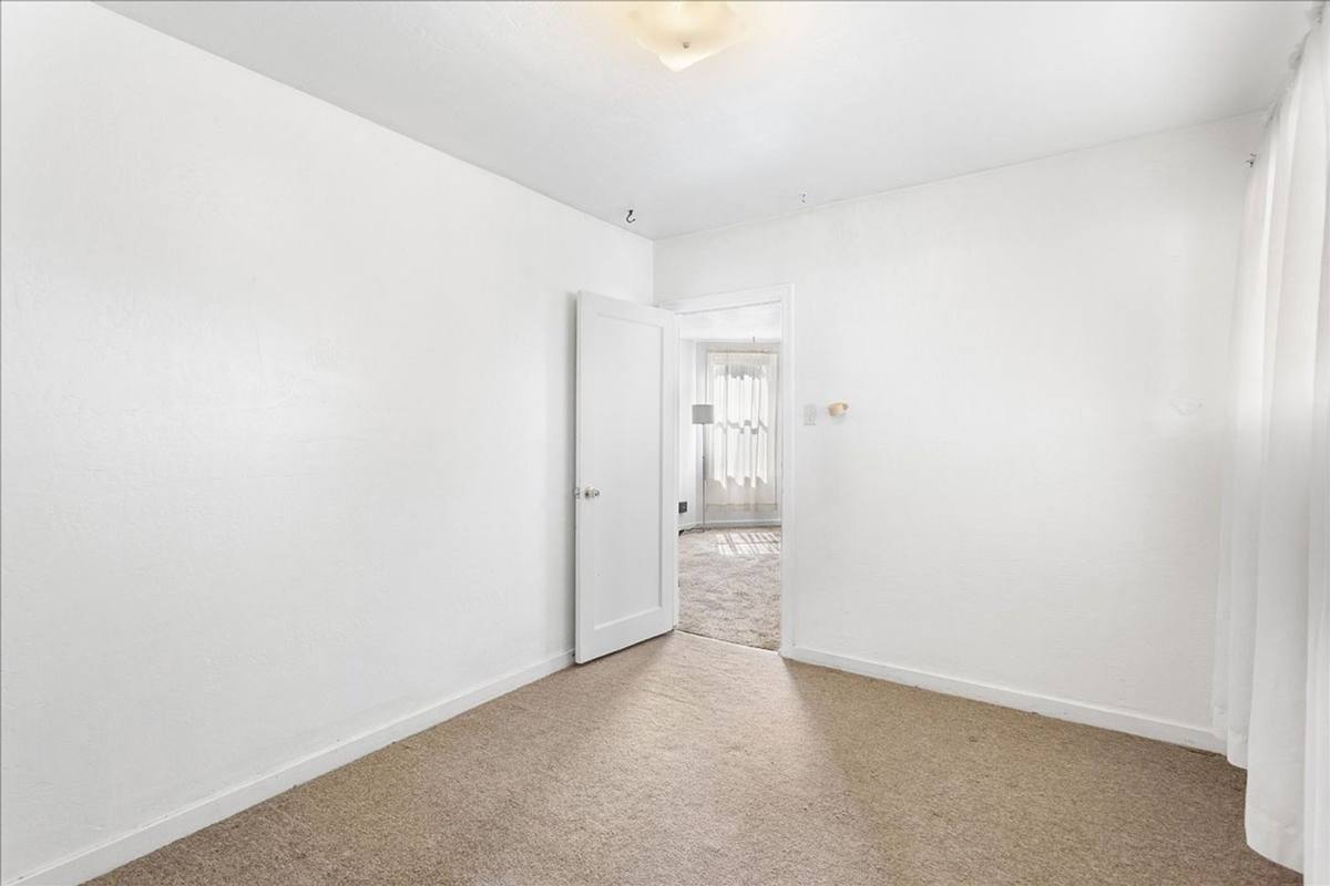 Apartment for rent at 3249 Encinal Ave, Alameda, CA 94501